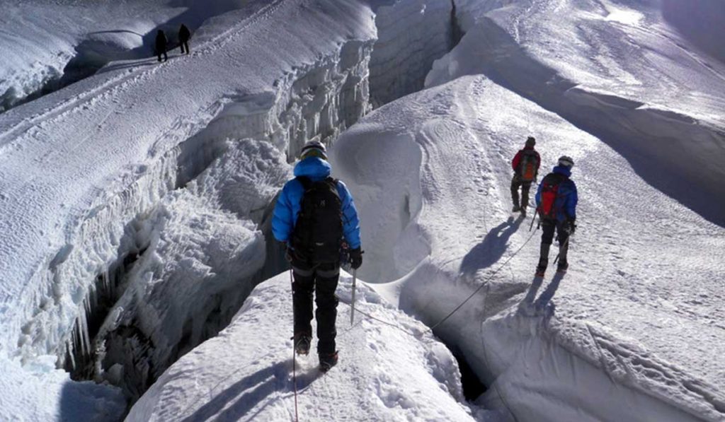 Best Time To Climb Island Peak